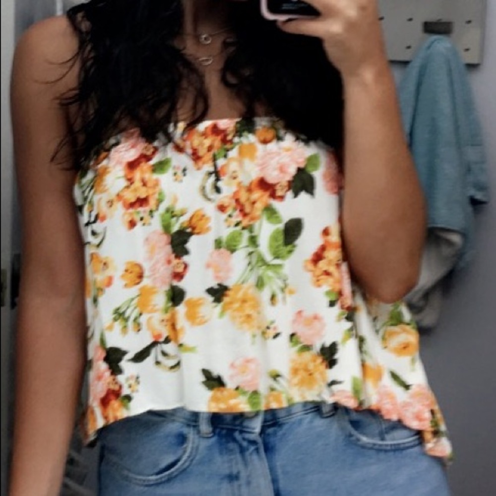 Flower strapless top